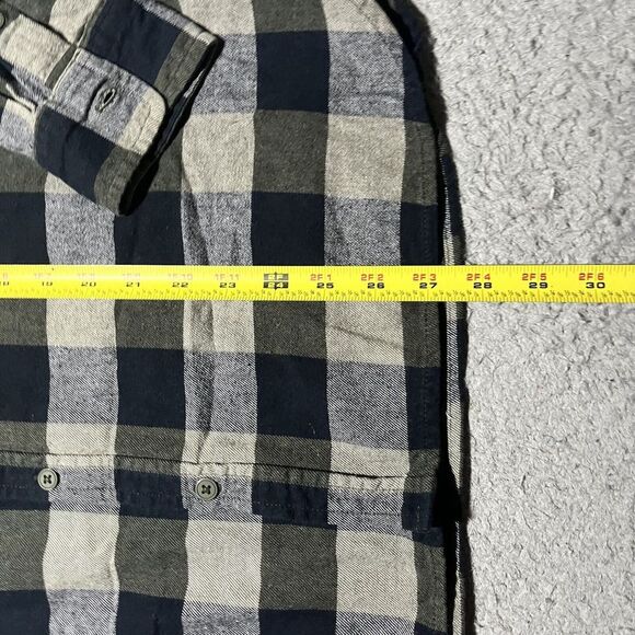 Oakley Shirt Mens Large Plaid Flannel Long Sleeve Custom Fit Button Up - Picture 3 of 8